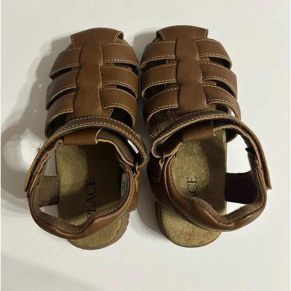 Children's Place Brown Sandals (sz. 1 boys) 2000s style